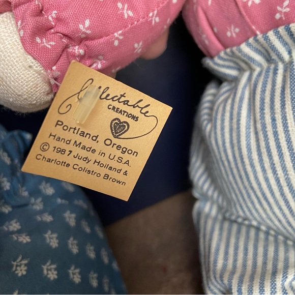 LIKE NEW W/ TAGS RARE VINTAGE - Hand Made Collectable Creation 1987 Rabbits - Picture 10 of 10